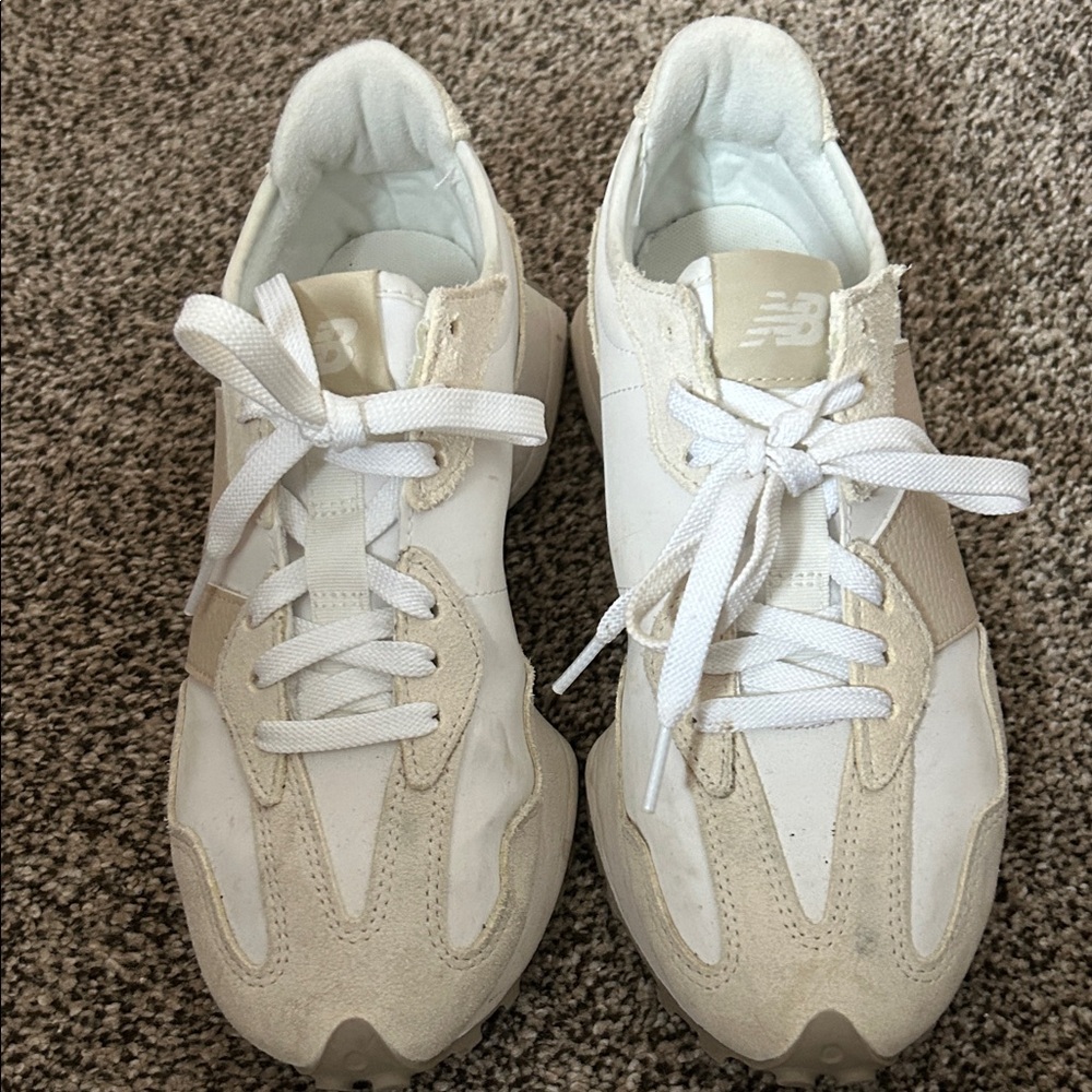New Balance 327 Women's Cream Sneakers size 9